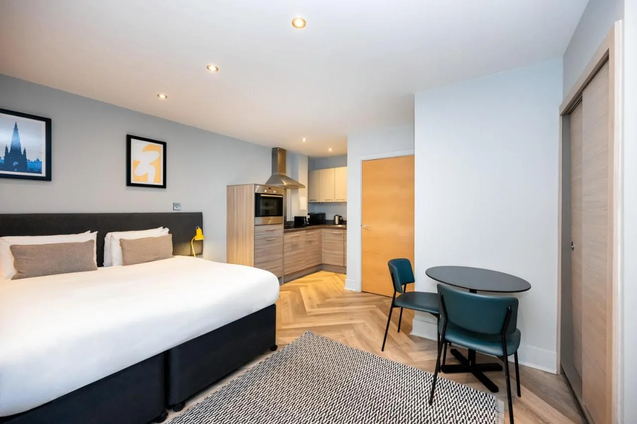 One-Bedroom Apartment (3 Adults)