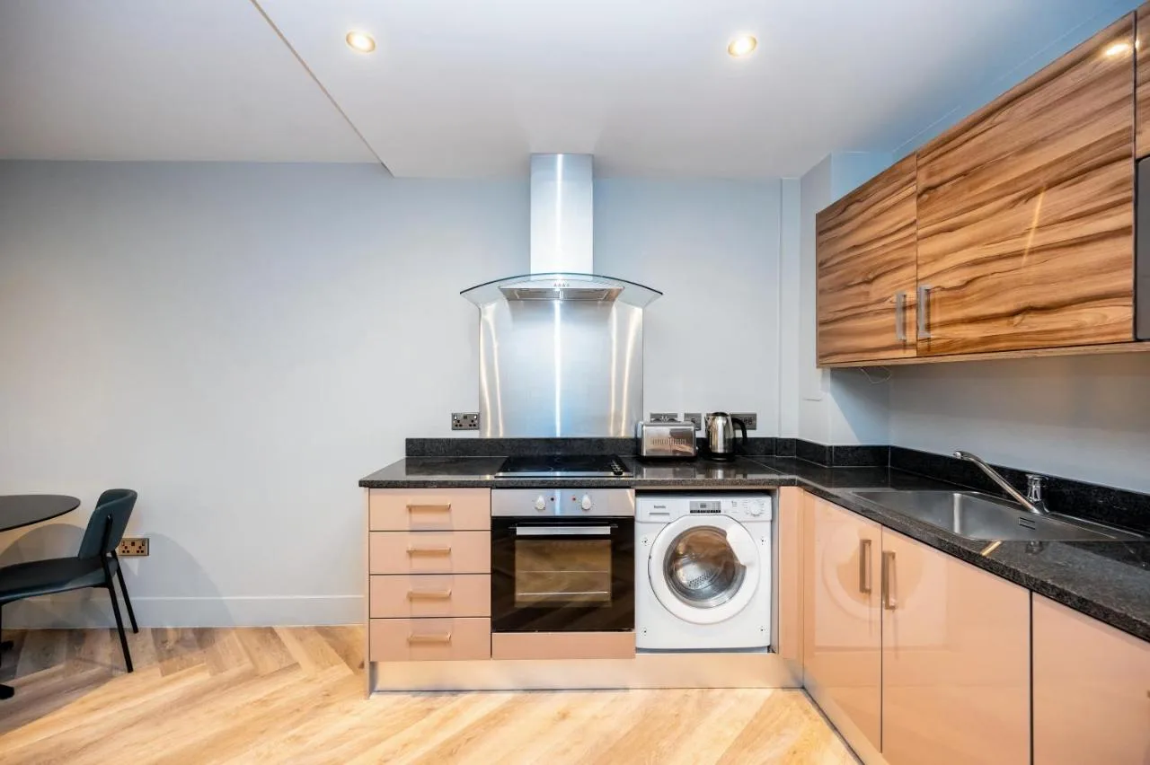 One-Bedroom Apartment (4 Adults)
